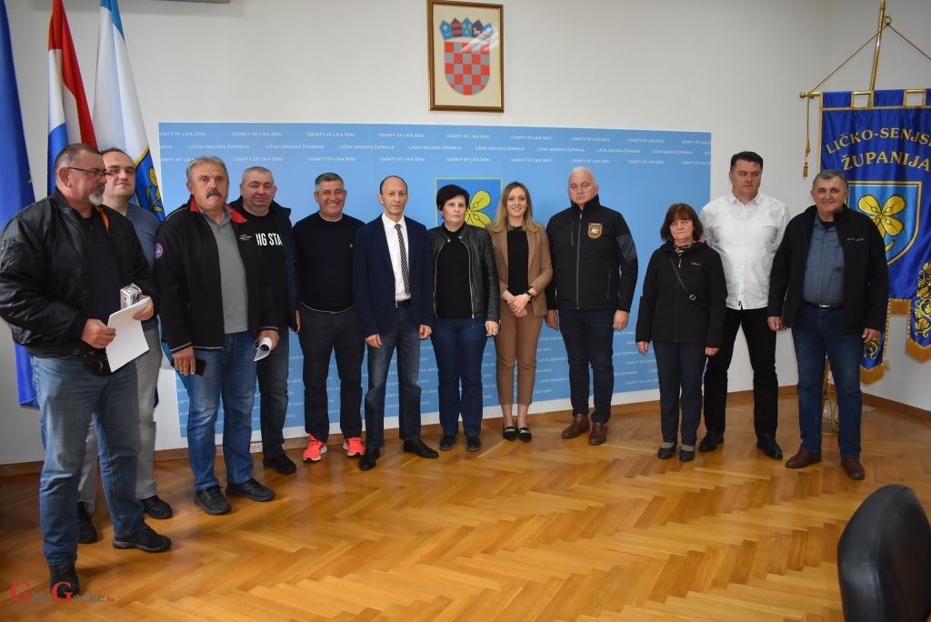 Župan Petry potisao Ugovore  o financijskoj podršci za ukupno 24 udruge