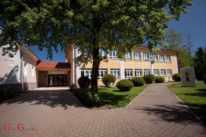 Upis odraslih u program srednjoškolskog obrazovanja