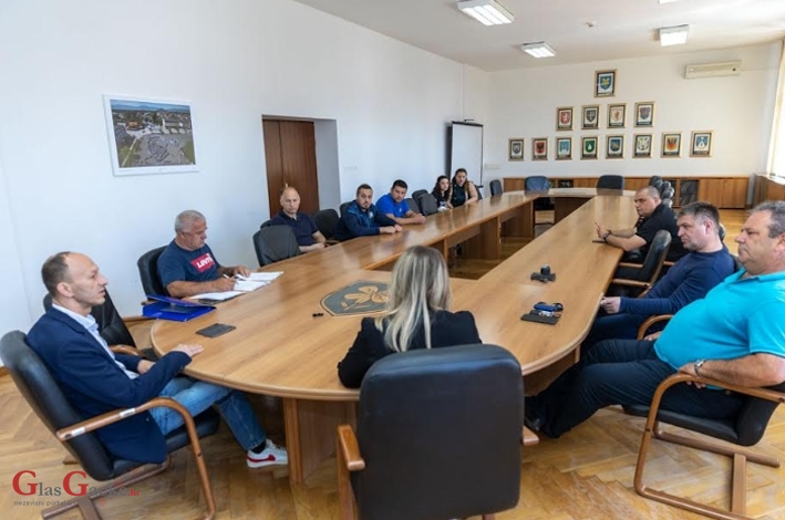 Dodijeljena sportska oprema klubovima u Ličko-senjskoj županiji