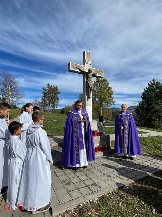 Molitva i blagoslov groblja