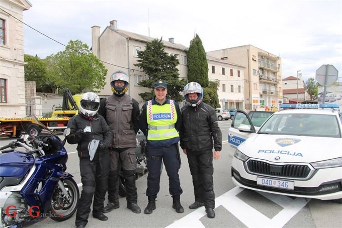 Policijski službenici proveli akciju u cilju zaštite vozača mopeda i motocikala