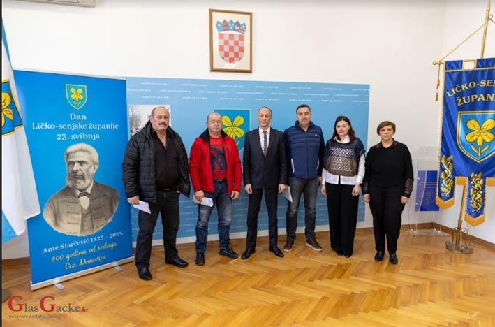 Potpisani ugovori s prijevoznicima mlijeka 
