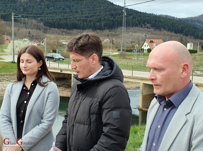 Odmah maknuti Kosinj kao strateški projekt i zaštiti rijeku Gacku