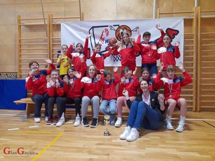 ŽKK Otočac – 3. mjesto u mini košarki 