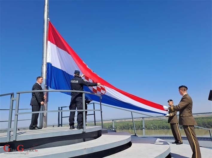 Svečano obilježena 33. obljetnica Bitke za Vukovar i 204. vukovarske brigade 	