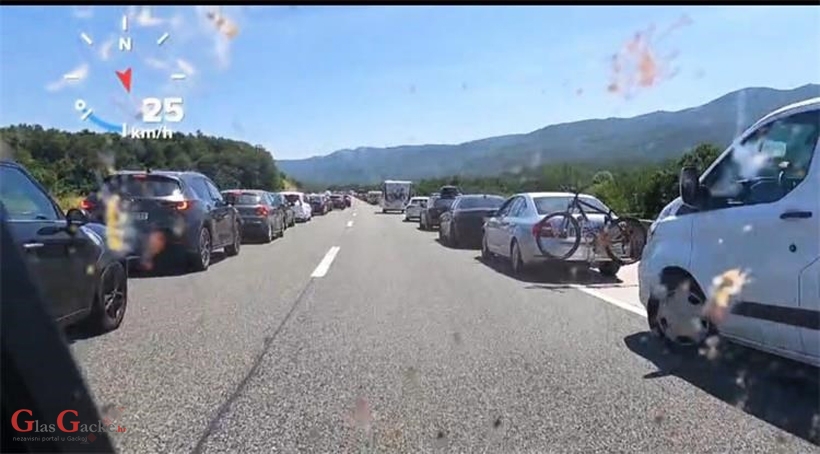Hitni koridor nije prečac - on je za spašavanje života, ne za izbjegavanje gužve Hitni koridor nije prečac - on je za spašavanje života, ne za izbjegavanje gužve