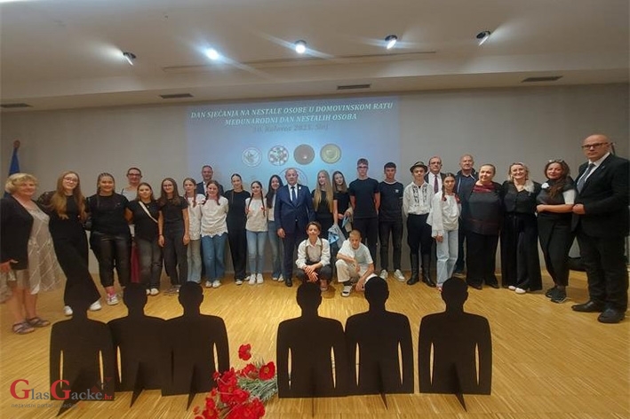 U Sinju obilježen Međunarodni dan nestalih osoba i Dan sjećanja na nestale osobe u Domovinskom ratu