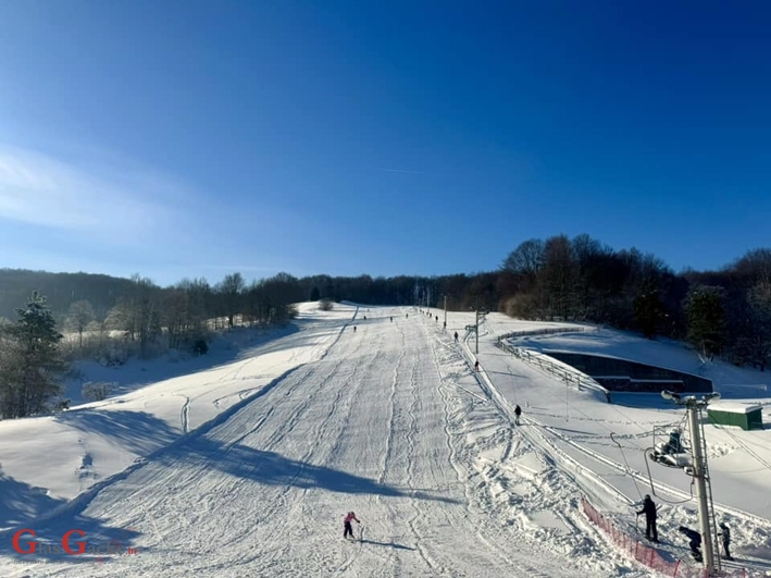 Otvoreno skijalište na Mukinjama