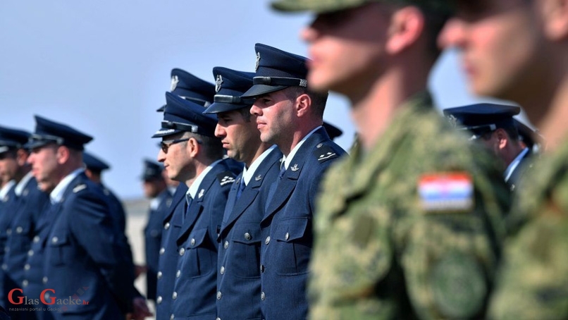 MORH raspisao natječaj  za prijam 50 kandidata za časnike Hrvatske vojske