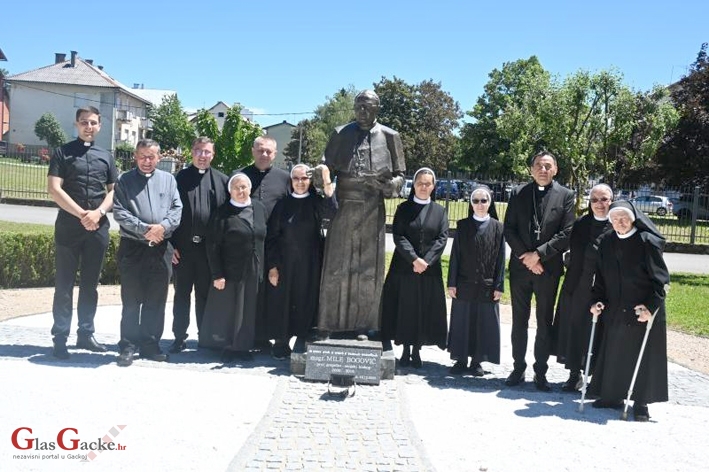 Biskup Medo predvodio duhovnu obnovu u Biskupskom ordinarijatu u Gospiću