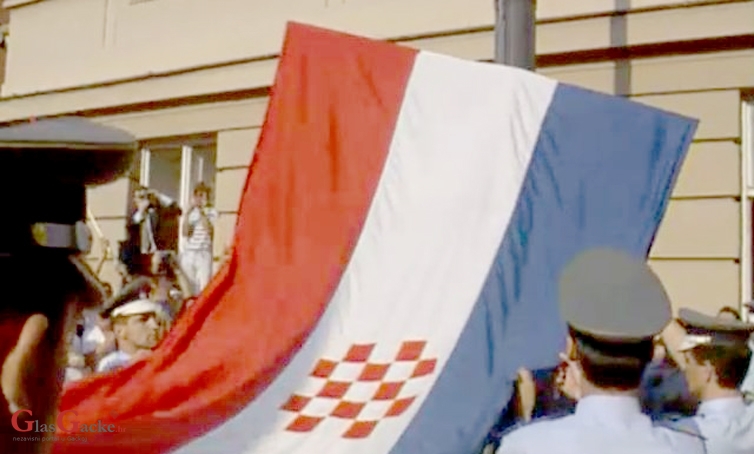 Da se prisjetimo – na današnji dan podignut hrvatski barjak pred Hrvatskim saborom Da se prisjetimo – na današnji dan podignut hrvatski barjak pred Hrvatskim saborom