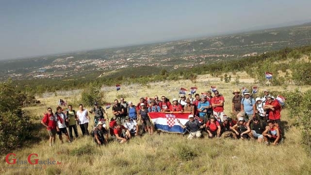 Dinarom u sjećanje na hrvatske branitelje Dinarom u sjećanje na hrvatske branitelje