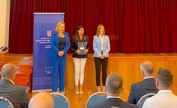 Općini Brinje 50.000 eura za modernizaciju cesta