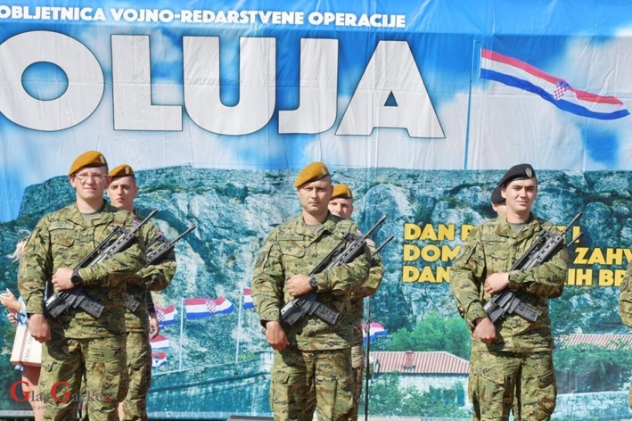 Biskup Bogdan u Kninu predvodio molitvu za pokojne hrvatske branitelje