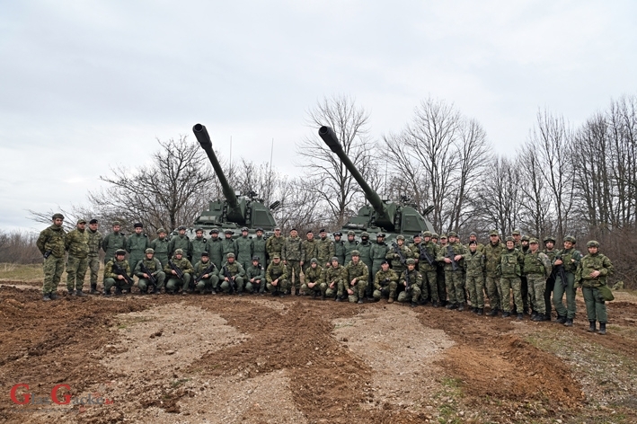 Nova generacija mladih topnika završila obuku na samohodnim haubicama PzH 2000