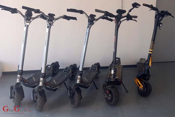 Policija u Novalji oduzela pet električnih romobila