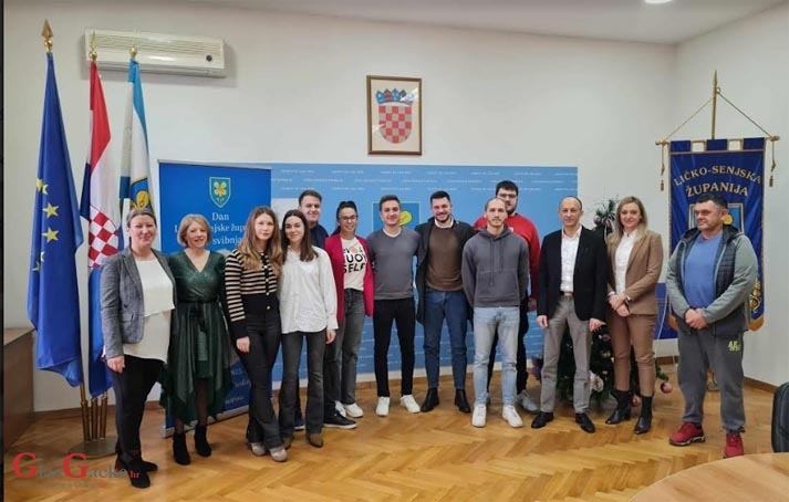 Potpisani ugovori o stipendiranju 10 studenata