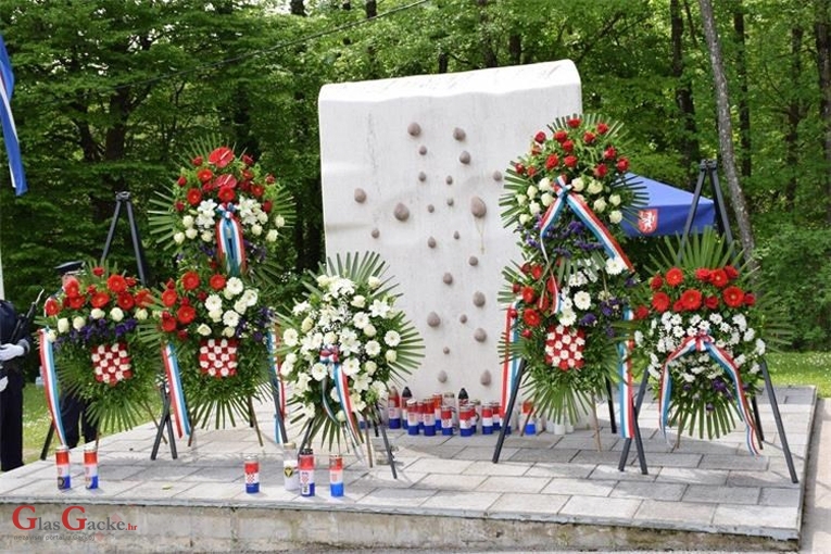 U Rizvanuši odana počast Velebitskim junacima U Rizvanuši odana počast Velebitskim junacima