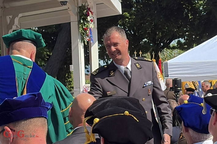 Pukovnik Hrvatske vojske Krešimir Kršinić diplomirao je na američkom vojnom koledžu Carlisleu u Pennsylvaniji.