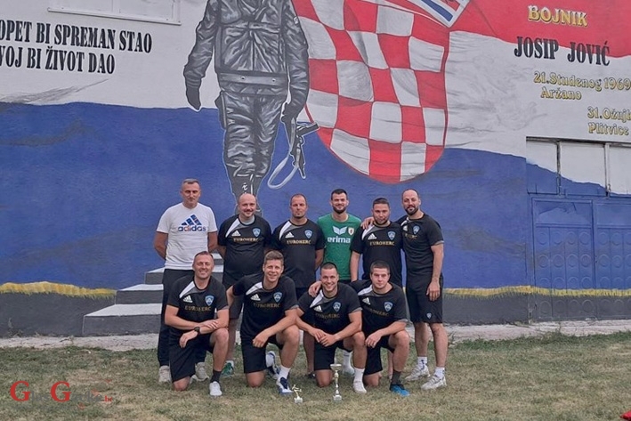 Ekipa PU ličko-senjske osvojila 3. mjesto na malonogometnom turniru 'Josip Jović'