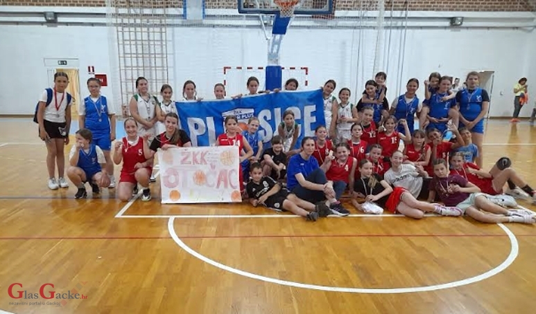 U Otočcu održan 4. turnir košarkašica 