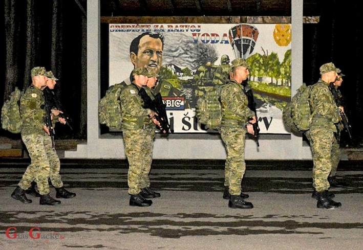 Hodnja polaznika obuke za razvoj vođa u Središtu za razvoj vođa “Marko Babić” u Udbini Hodnja polaznika obuke za razvoj vođa u Središtu za razvoj vođa “Marko Babić” u Udbini