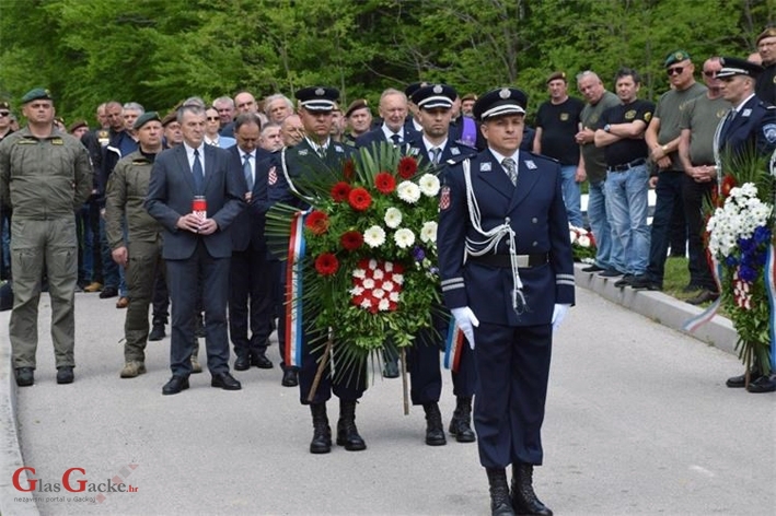 U Rizvanuši obilježen Dan sjećanja na 'Velebitske junake'