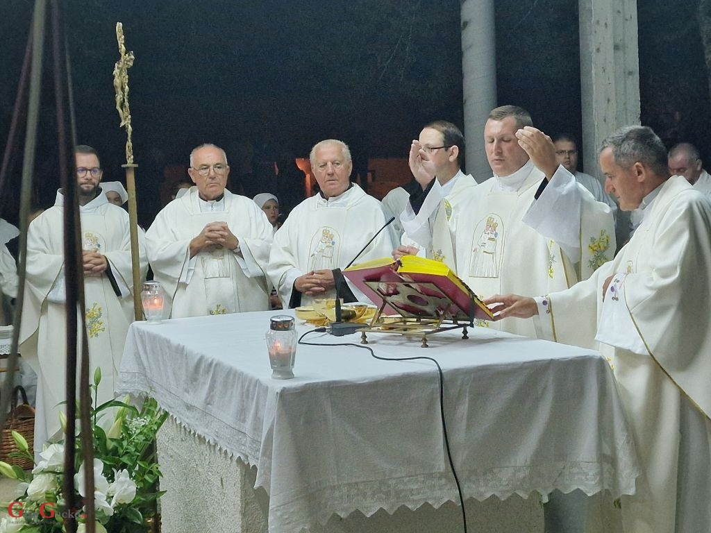 Bdjenje uoči Velike Gospe na Krasnu