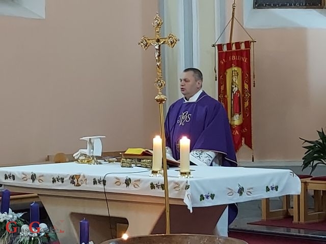Započele mise zornice