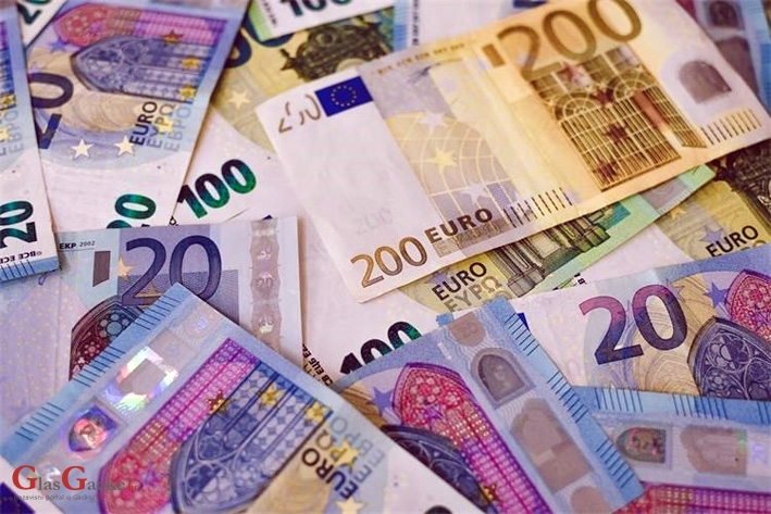 Građanin putem telefonskog poziva ostao bez 3.000 eura