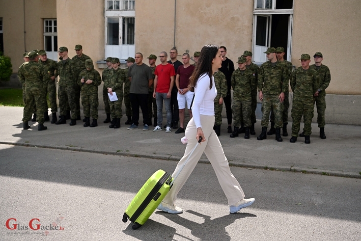 162 ročnika započelo dragovoljno vojno osposobljavanje u Požegi