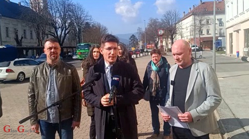 Troskot poručio iz Otočca: Je li se počeo paliti otpad u Lici da se zametne trag kompanijama?