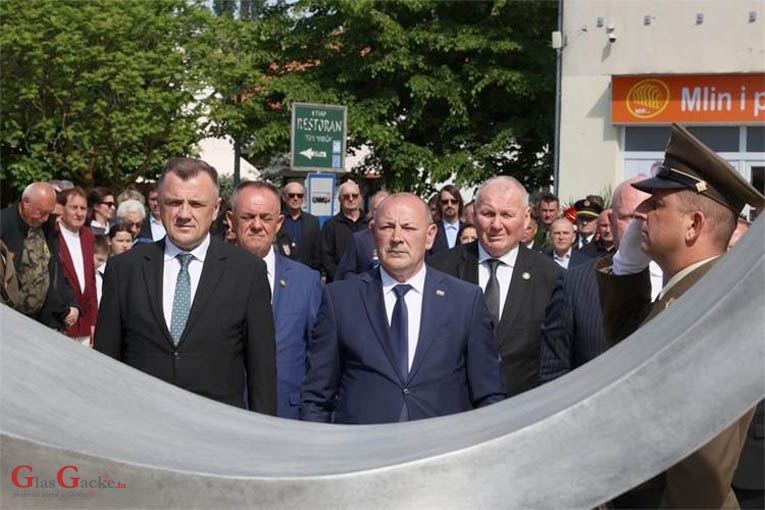 U Jasenovcu položen kamen temeljac za spomen-obilježje Vrata Hrvatske