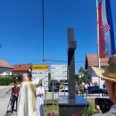 U Drežnik Gradu otkriveno spomen-obilježje poginulima u Domovinskom