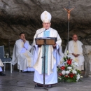 Misa pred Spiljom ukazanja u sklopu vojno-redarstvenog hodočašća u Lourdesu
