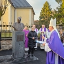 U Slunju otkrivena bista biskupa Bogovića