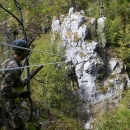 Pripadnici HV i partnerskih zemalja uz pomoć instruktora Slovenske vojske svladali su planinarske i alpinističke tehnike ključne za planinsko ratovanj