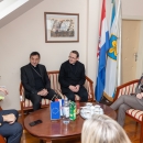 Biskup Medo u povodu božićnih blagdana posjetio Veleučilište "Nikola Tesla" u Gospiću