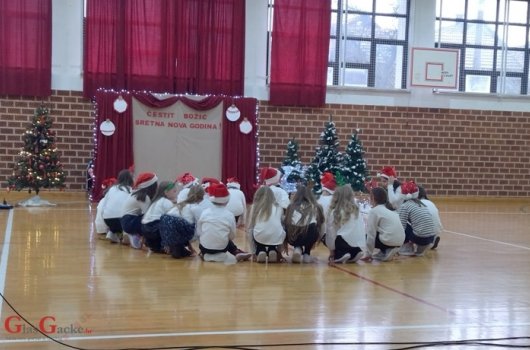 Održana božićna priredba u osnovnoj školi u Brinju 