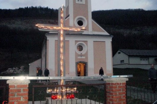 Raspored misa na Badnjak u Kompolju, Vratniku i Crnom Kalu