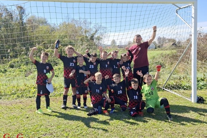 Karlići NK Otočac – NK Ilovac, 1 : 2